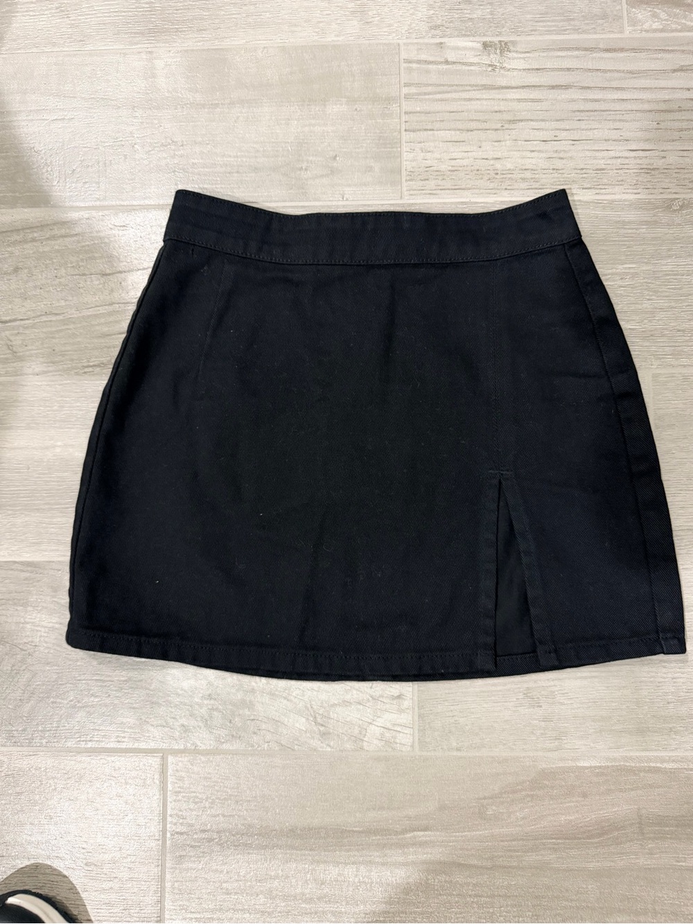 Lioness Black Denim Women's Mini Skirt w/  Front Slit Size Small Australia
